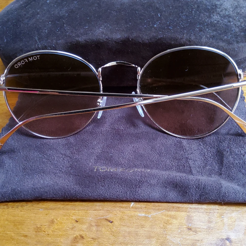 Tom Ford Sunglasses! EUC! Almost New! - Picture 2 of 5
